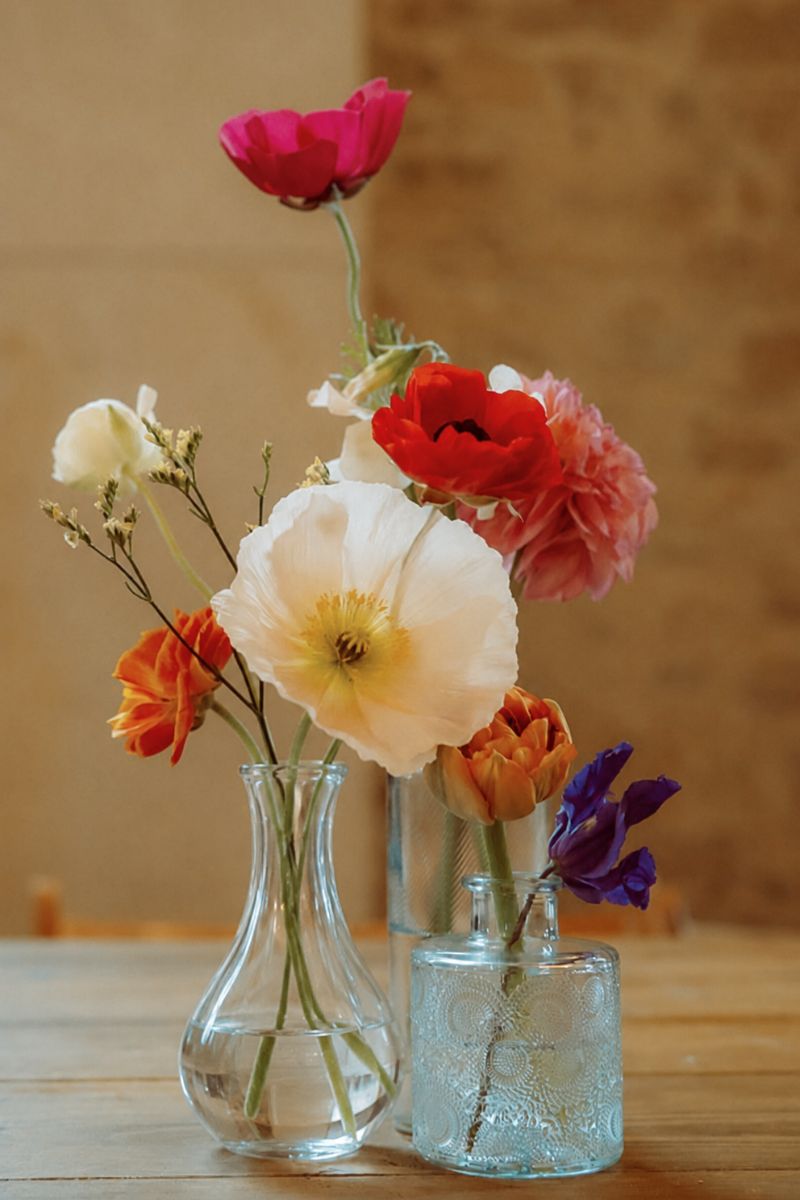 Soliflore transparent pour fleurir la table des mariages