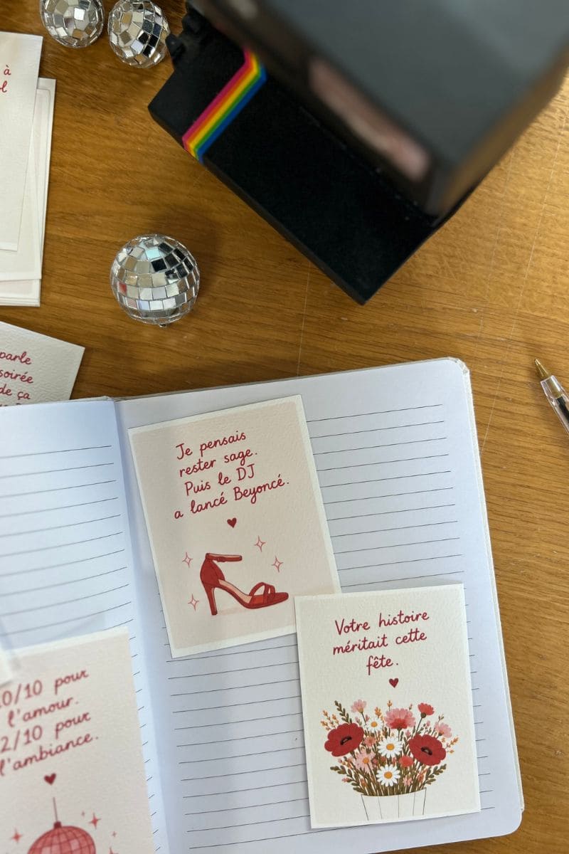 carte pour les invités dans un livre d'or