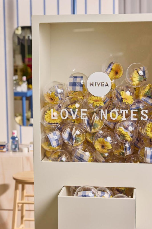 Distributeur tirette en bois beige