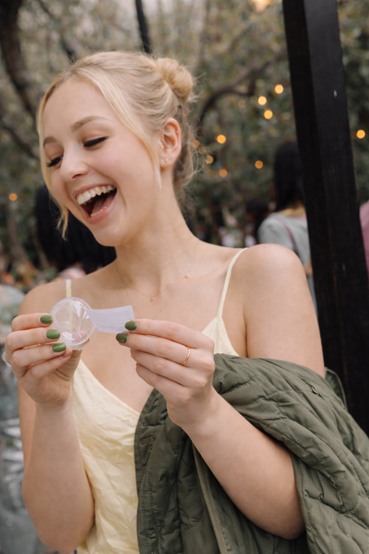 Distributeur tirette en bois beige