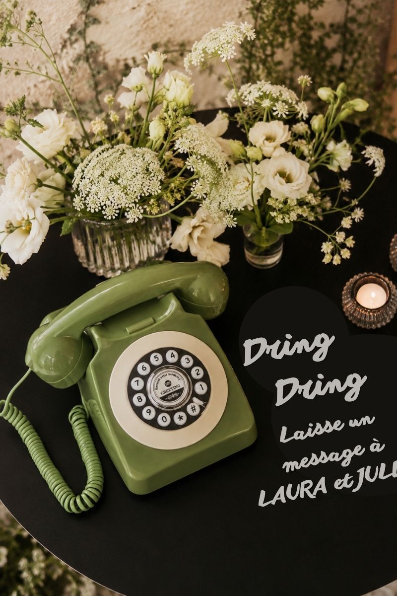 Téléphone vintage vert - location mariage landes