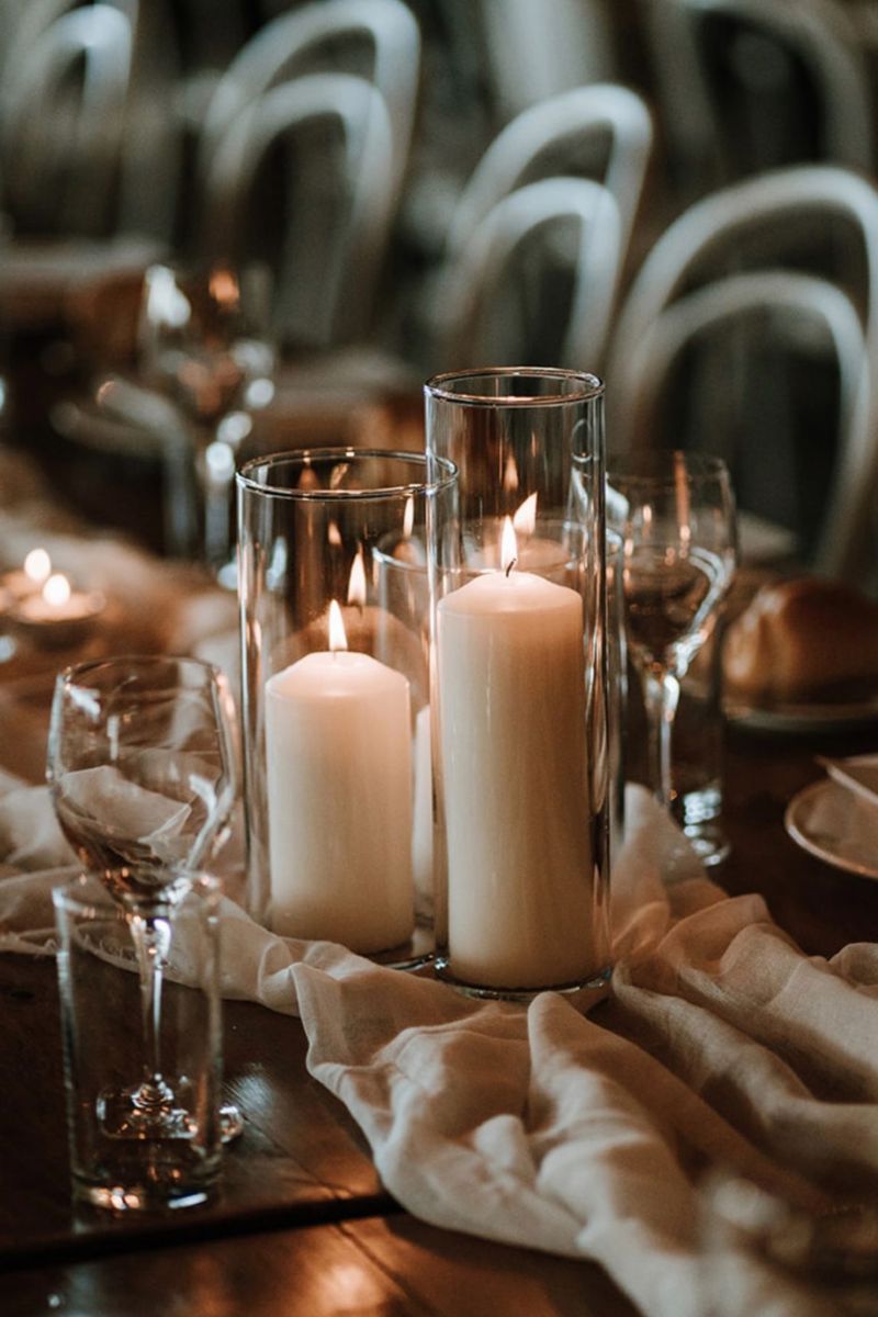Lot de vase pour bougie sur table de mariage décoration épurée