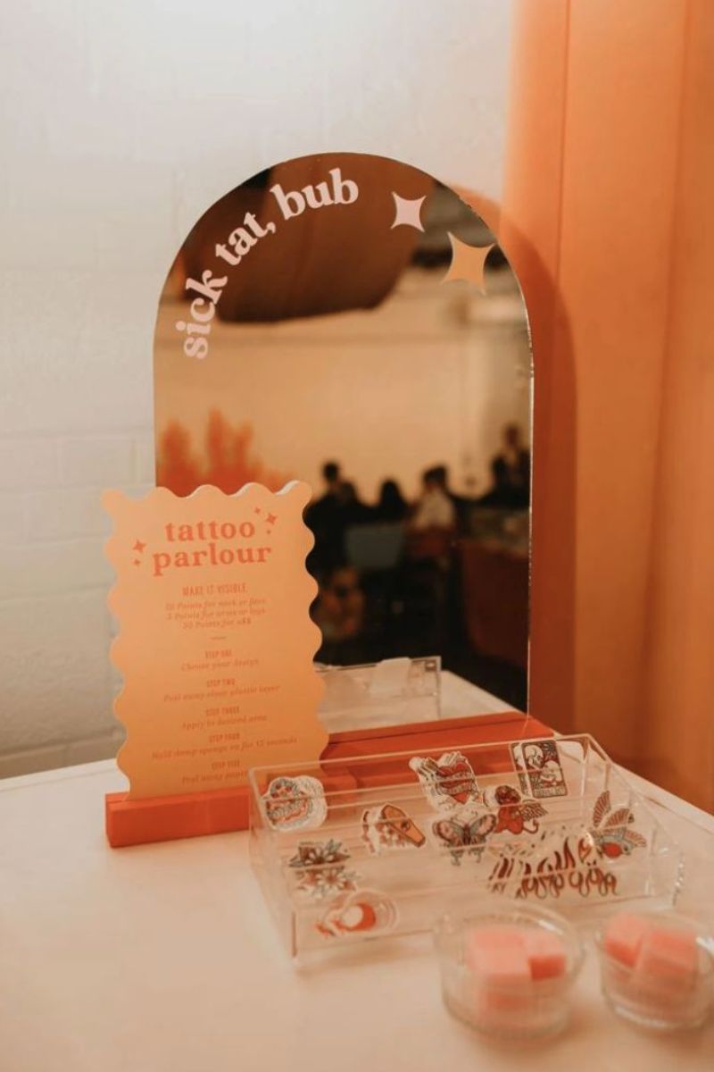 Bar à tatouages éphémères
